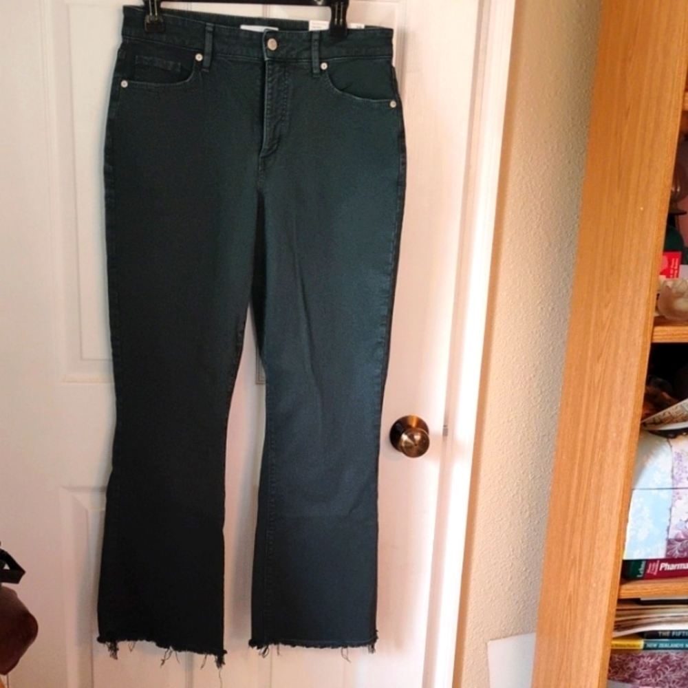 Loft Women's Kick Crop Curvy Fit Green Denim Size 29 NWT